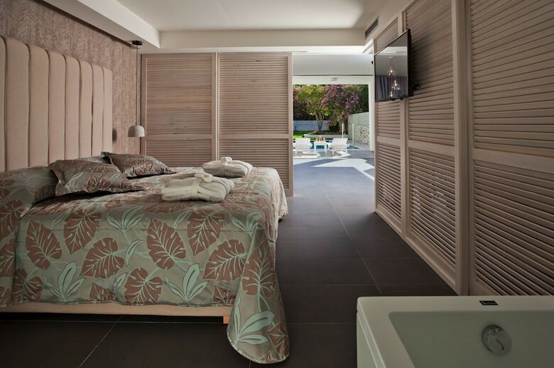 Hotel Caravia Beach