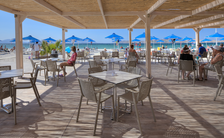 Hotel Caravia Beach
