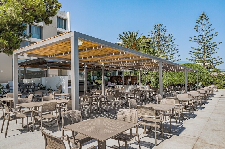 Hotel Caravia Beach