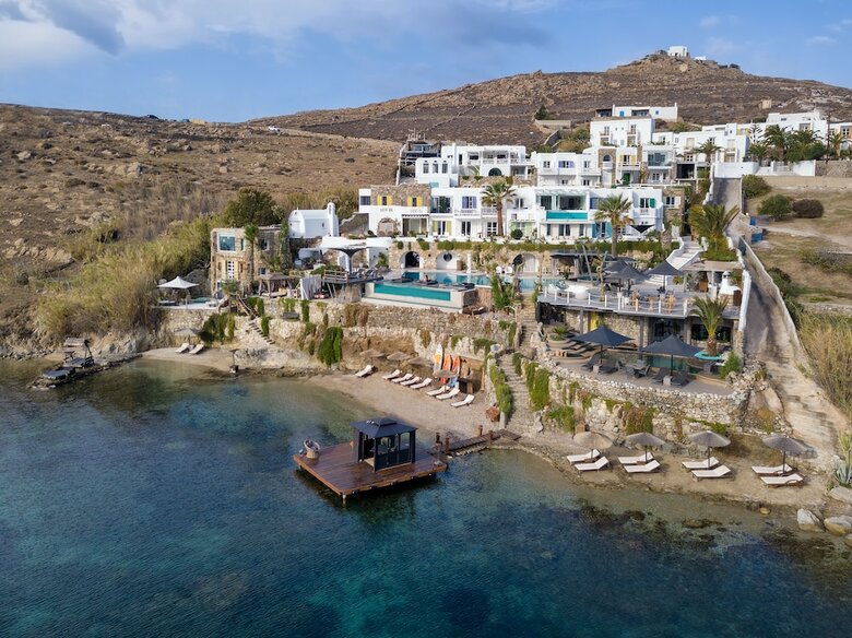 Kivotos Clubhotel