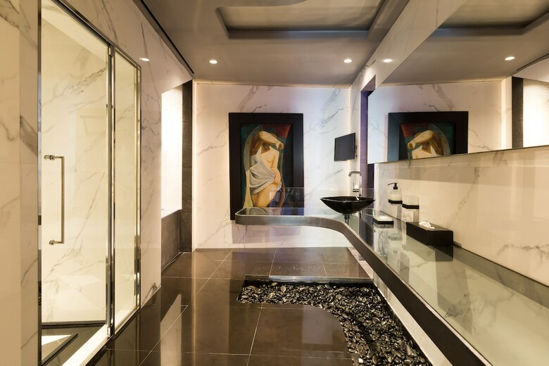 Kivotos Clubhotel