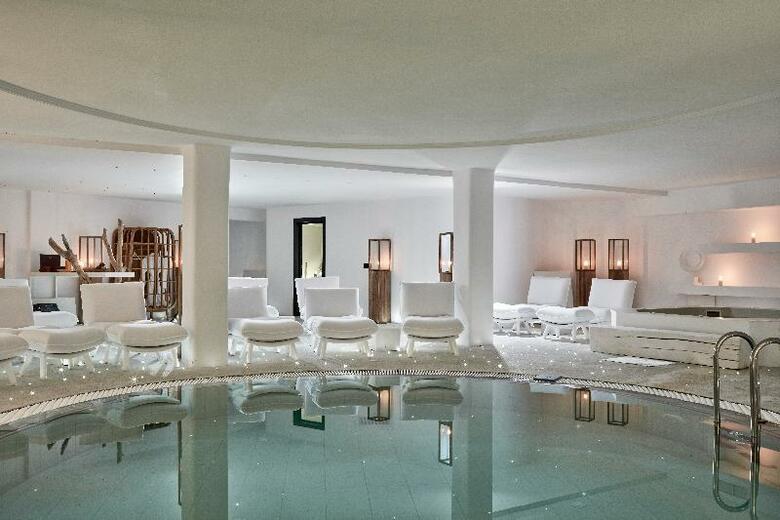 Royal Myconian Hotel And Spa