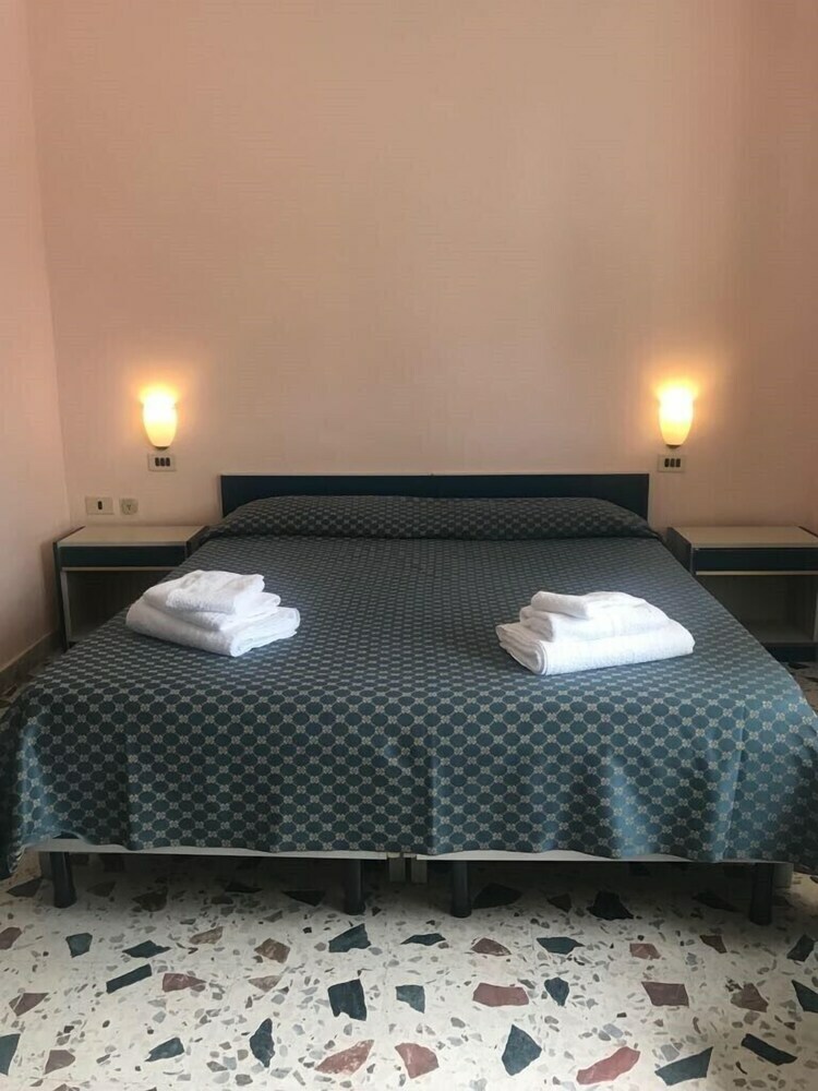 Hotel Albergo Pensione Cinquestelle