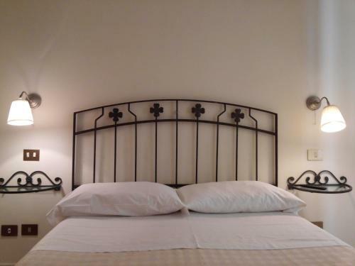 Hostal Marta Guest House