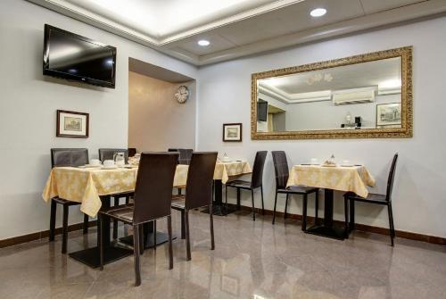 Hostal La Luna Romana