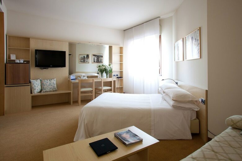 Brianteo Hotel And Restaurant