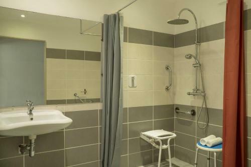 Hotel H�tel O'nice Saintes