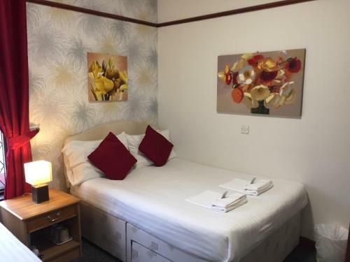 Hostal Fortuna House Hotel