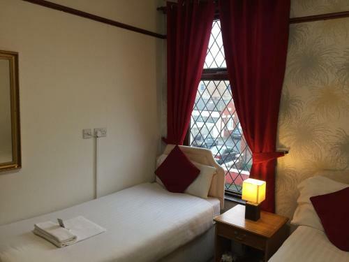 Hostal Fortuna House Hotel