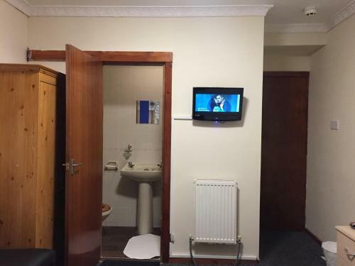 Hostal Fortuna House Hotel