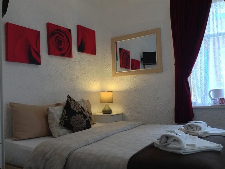 Bed & Breakfast Wilsons Hotel - Blackpool Tower View