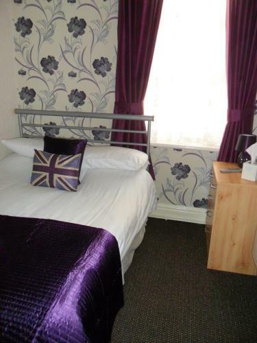 Lyric Hotel