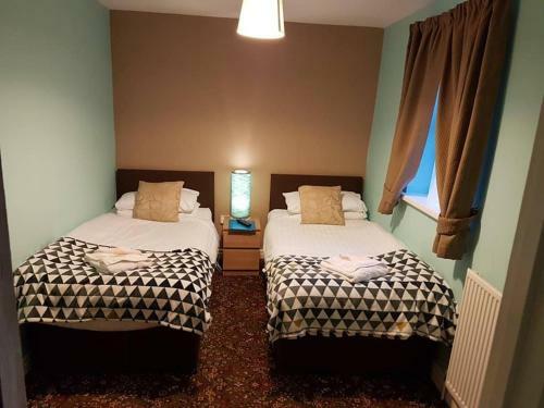 Hostal Denville Hotel
