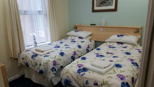Hostal The Beverley Hotel