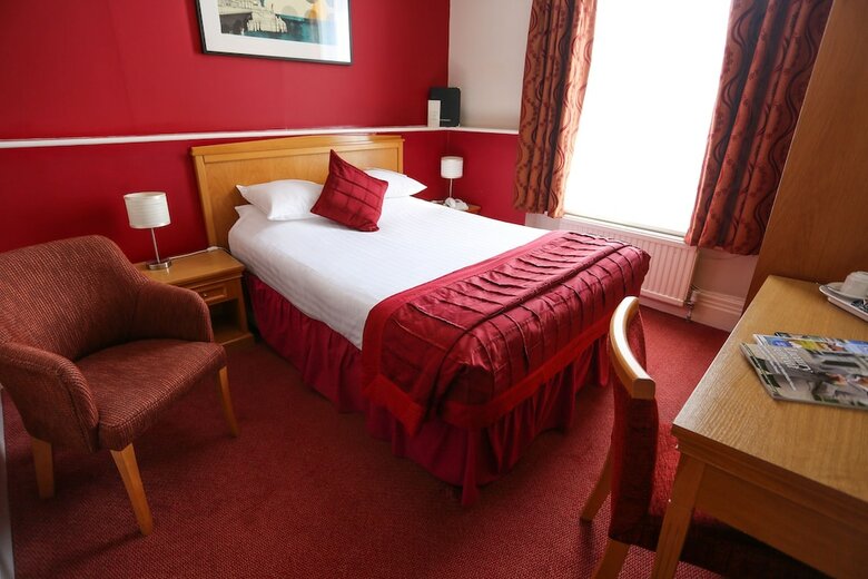 Royal Exeter Hotel