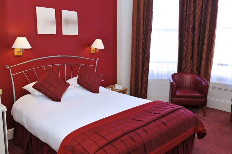 Royal Exeter Hotel