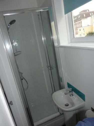Carisbrooke Hotel
