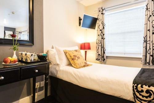 Bed & Breakfast Paskins Town House
