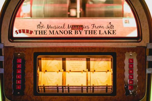 Hotel Manor By The Lake