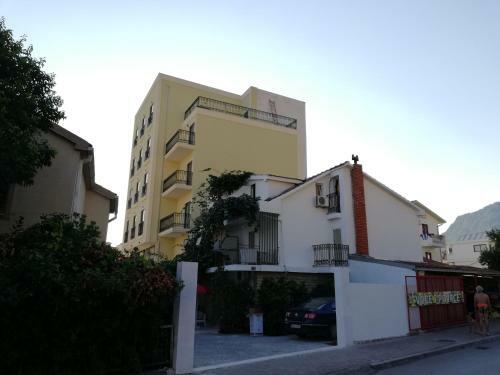 Apartments Markovi?