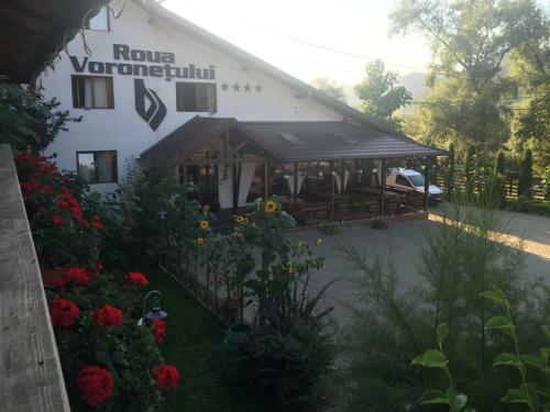 Hostal Roua Voronetului