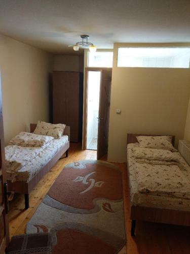 Lary Hostel