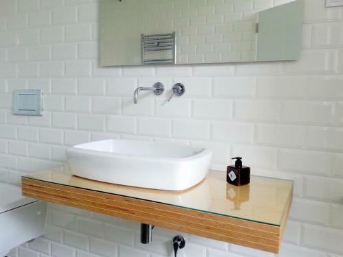 Hostal Bonvalot Guest House
