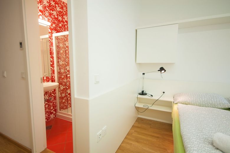 Hostal Rooms Sincere 1830