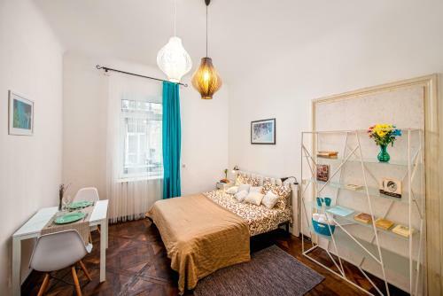 Art Apartments