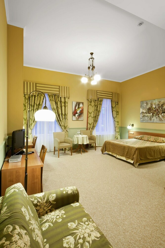 Frapolli Hotel