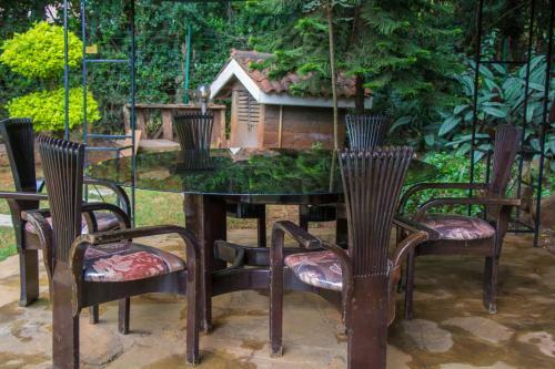 Hotel Bush House & Camp