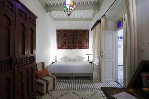 Riad Emotion