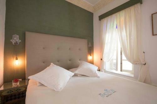 Riad Emotion