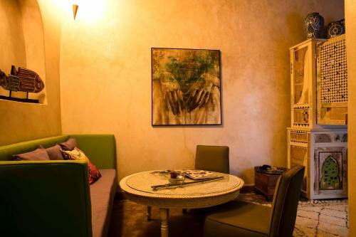 Riad Emotion