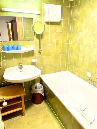 Hotel Gutshof Zum Schluxen