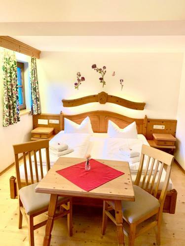 Hotel Gutshof Zum Schluxen