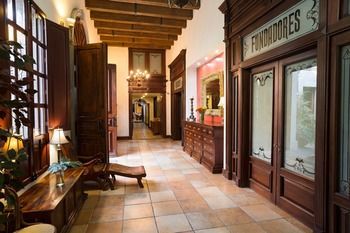 Los Abolengos, Grand Class Casona Hotel