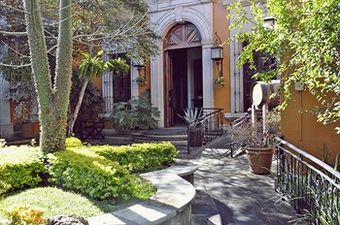 Los Abolengos, Grand Class Casona Hotel