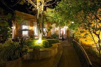 Los Abolengos, Grand Class Casona Hotel