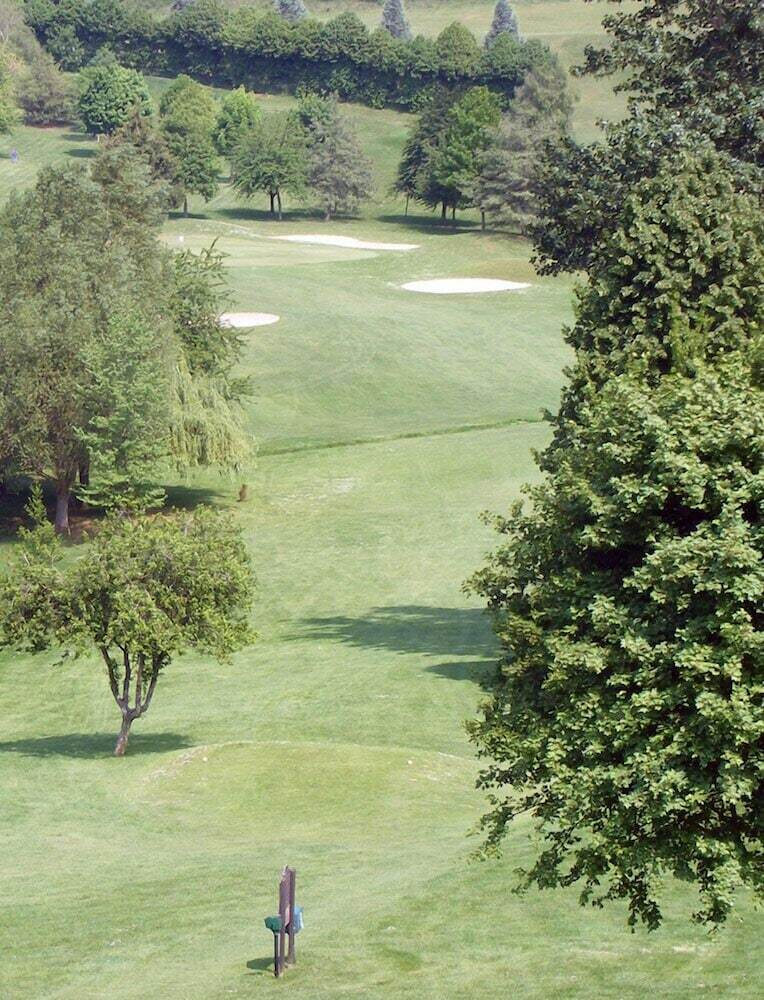 Les Belleme Golf Apartments