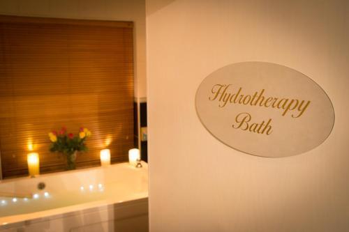 Holyrood Hotel - Leisure Centre & Escape Spa