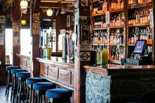 Bed & Breakfast Maddens Bridge Bar, Restaurant & Guesthouse