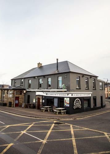 Bed & Breakfast Maddens Bridge Bar, Restaurant & Guesthouse