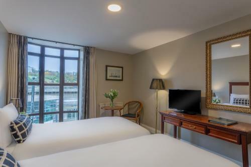 Dooley's Hotel