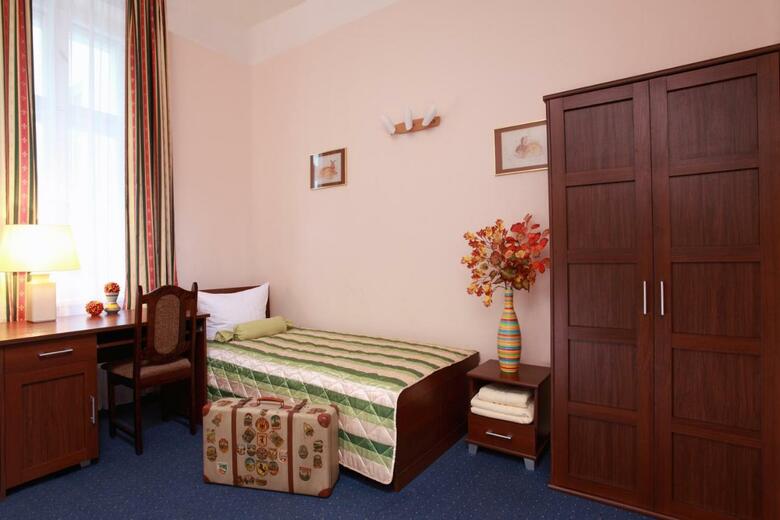 Hostal Hotel-pension Cortina