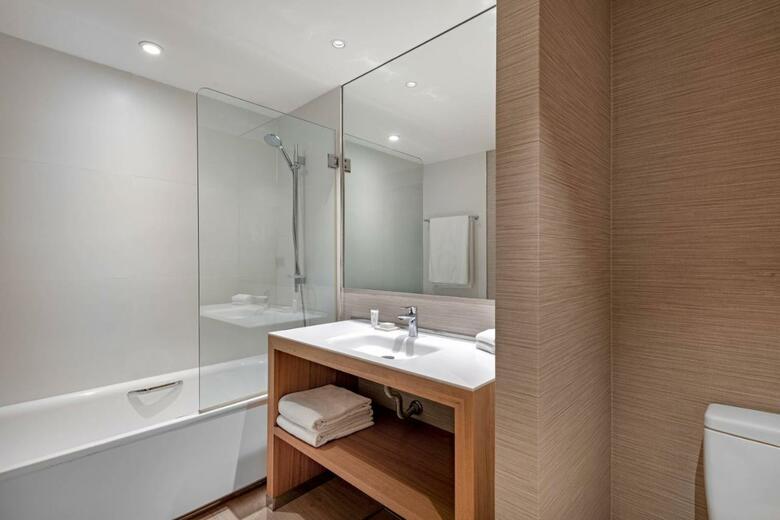 AC Hotel Diagonal L�illa