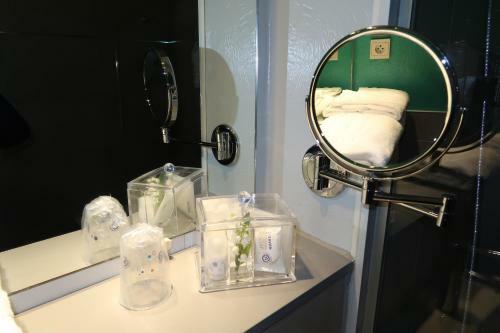 Hotel H�tel Lyon Nord