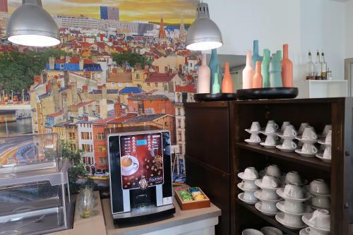 Hotel H�tel Lyon Nord