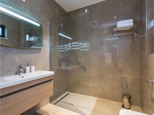 Five-bedroom Holiday Home In Biograd