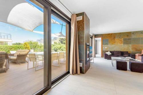 Cala San Vicente Villa Sleeps 8 Pool Air Con Wifi